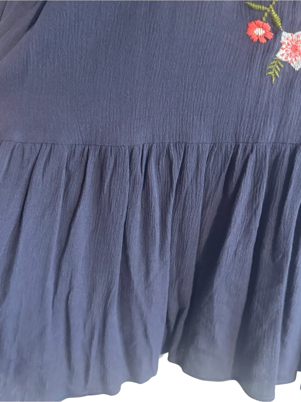 NWT V-Neck Top with Multicolor Floral Embroidery SMALL    #J - Picture 4 of 11